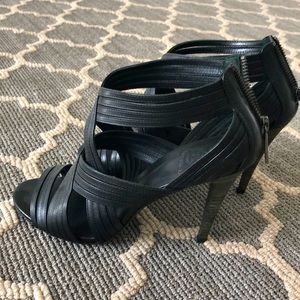 Like new! Sexy wrap 3.5” heels